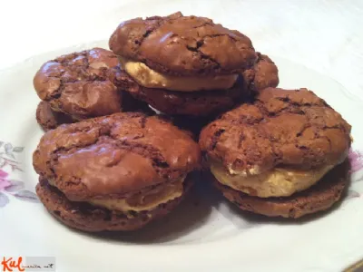 Brownie piškoti z arašidovo kremo