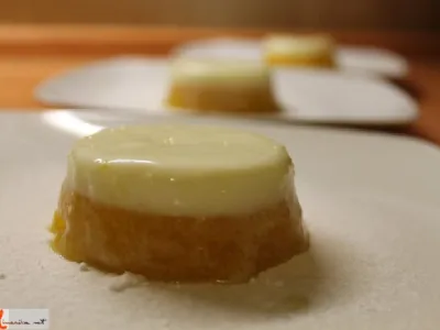 Jogurtova strjenka s kakijevo kremo