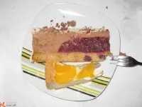 Fotografija recepta: Čokoladna mousse torta z višnjami