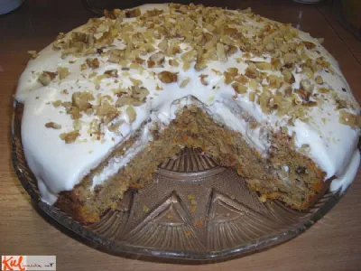 Začinjena korenčkova torta