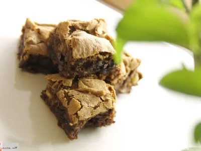 Čokoladni browniji z oreščki brez moke