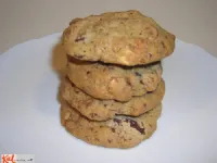 Fotografija recepta: Kukiji s kandiranimi indijskimi oreščki in koščki čokolade