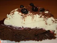 Fotografija recepta: Čokoladna torta z brusnicami in mascarpone kremo
