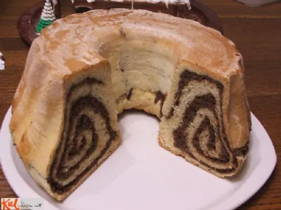 Čokoladna potica z mletimi mandlji