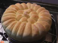 Fotografija recepta: Praznični kruh v obliki rože