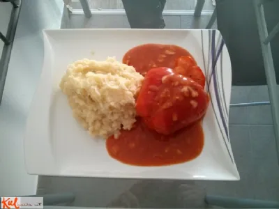 Slastne polnjene paprike iz pečice