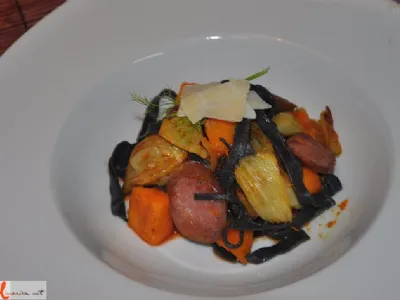 Testenine z domačo klobaso