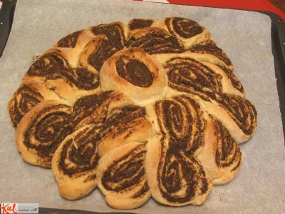 Rožičeva ali makova pogača