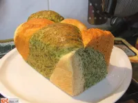Fotografija recepta: Tribarvna kruhova pletenica