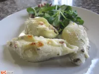 Fotografija recepta: Polnjene testenine z gobami...in še malo pancete,sira..