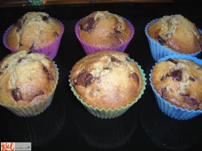 Jumbo muffini z mlečno čokolado