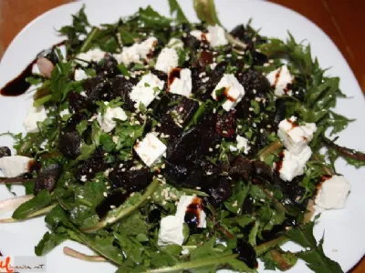 Regrat s pečeno peso, feto in balzamično glazuro