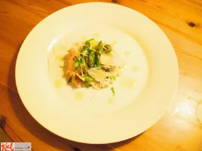 Rižota s šparglji, lisičkami in porom