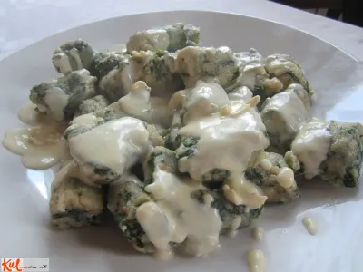 Koprivno - kruhovi njoki