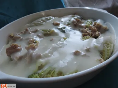 Ohrovtovi zvitki v lahki bešamelni omaki