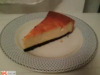 Fotografija recepta: Cheesecake s čokoladno omako