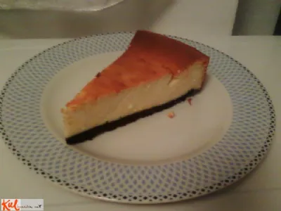 Cheesecake s čokoladno omako