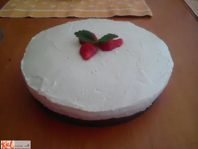 Poletna jagodna torta 