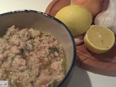 Sredozemski zeliščni tunin namaz