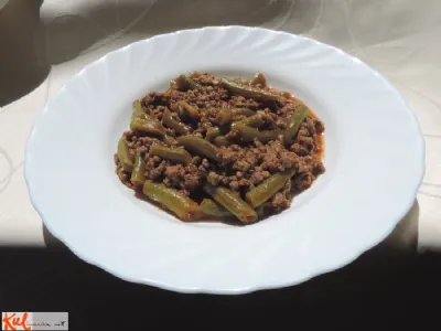 Stročji fižol v mesni omaki z nevidno prilogo