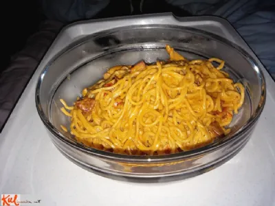 Kitajski rezanci s piščancem