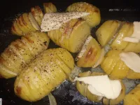 Fotografija recepta: Narezan pečen krompir