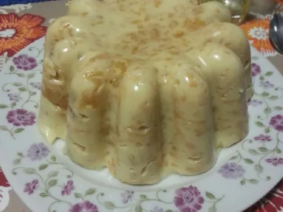 Vanilijev puding z jabolki in cimetom