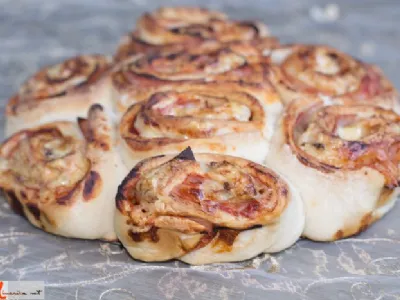 Pica kruh v obliki rože