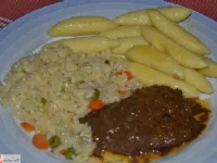 Fotografija recepta: Goveji zrezki v omaki iz koreničja