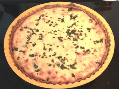 Pita s šparglji in čemažem