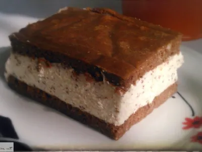 Stracciatella pecivo ali sladoledni sendvič