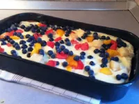 Fotografija recepta: Sočno pecivo s sadjem in pudingom