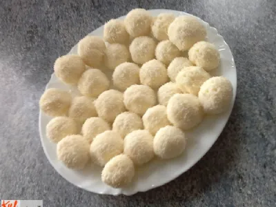 Anini kokosovi poljubčki