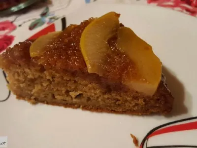 Medena narobe obrnjena hruškina pita