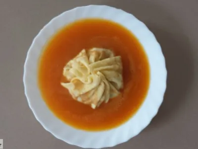 Jesenska juha z mošnjičkom presenečenja