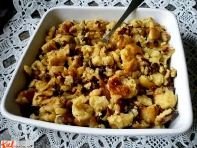 Kruhov praženec z rozinami in brusnicami 