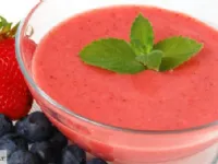 Fotografija recepta: Sadna juha s snežnimi žličniki