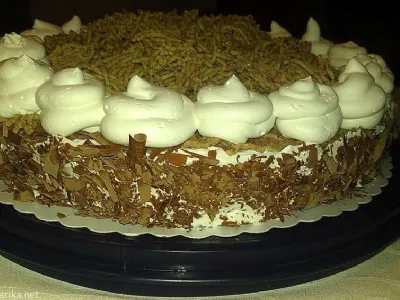 Torta s kostanjevim in čokoladnim moussem