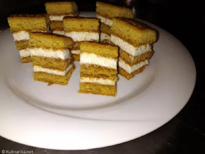 Babičina medena pita 