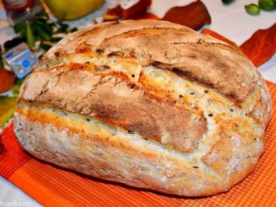 Beli kruh s piro, kislim testom in semeni lana