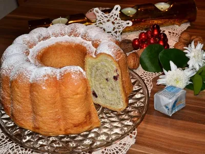 Kostanjeva potica z brusnicami