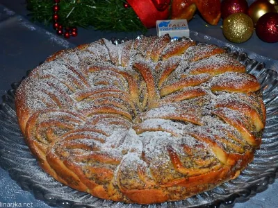 Makovo pecivo z jabolki