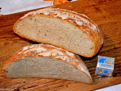 Mešani kruh s kislim testom in kamut moko