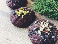 Fotografija recepta: Čokoladni piškoti z lešniki