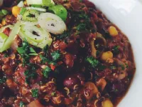 Fotografija recepta: Veganski čili s kvinojo 