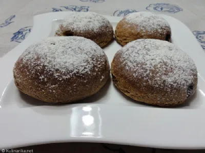 Pustni polnozrnati krofi iz pečice