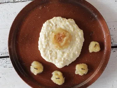 Zaroštan mlečni močnik