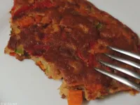 Fotografija recepta: Zelenjavna pita s papriko, korenjem in bučko v ponvi