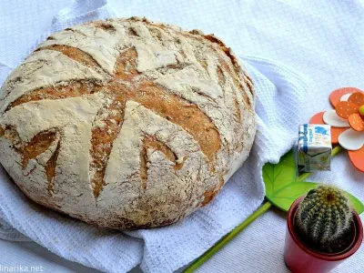 Mešani kruh s sezamom in sončnicami