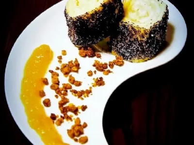 Štrukeljska gibanica z orehovimi ocvirki